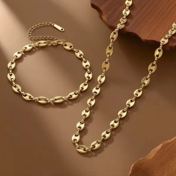 Wholesale New Stylish Women's Stainless Steel Necklace Bracelet Set Coffee Bean Pig Nose Luxury Minimalist Versatile Jewelry Accessories