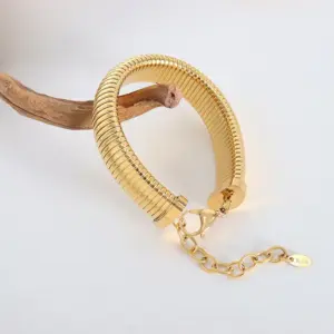 PVD Coated Real Gold Plated 18K Gold Solid Color Titanium Steel Simple Style Waterproof Non Tarnish Bracelets Necklace