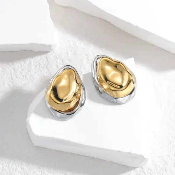 Wholesale 1 Pair Retro Commute Geometric Heart Shape Flower Plating 304 Stainless Steel Ear Studs