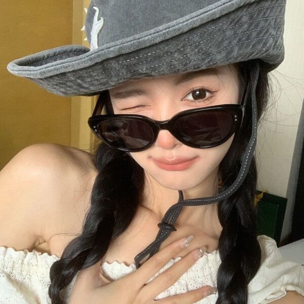 Wholesale Cat's Eye Sunglasses Women's Little Red Book Same Sunglasses Outdoor Driving UV Protection Sunglasses