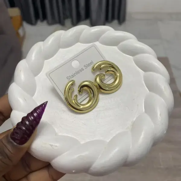 Elegant Bohemian Style Stainless Steel Earrings Luxury Feelings French Vintage 18K Studs Floral Print Heart Shape Butterfly Knot