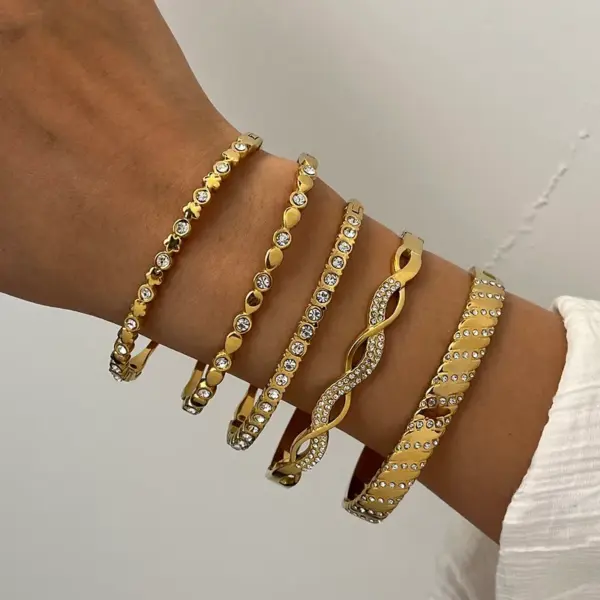 Elegant Simple Stainless Steel 18K Gold Embedded Zircon Flower Waterdrop Bracelet Luxury Jewelry Accessories For Women