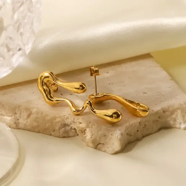 Wholesale PVD Coated Real Gold Plated Geometric 316 Stainless Steel Retro Waterproof Non Tarnish 316 Stainless Steel Ear Studs