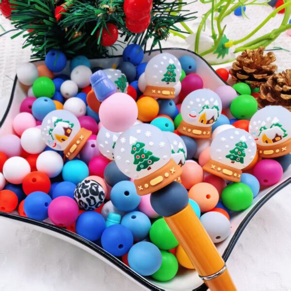 Wholesale 3D Christmas Cartoon Focus Beads DIY Silicone Beads