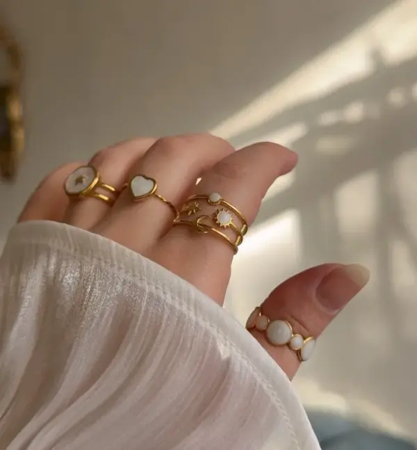 PVD Coated 18K Gold Plated Heart Shape 304 Stainless Steel Modern Style Commute Waterproof Non Tarnish Rings