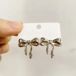 Steel Color Earrings 081 / 18k