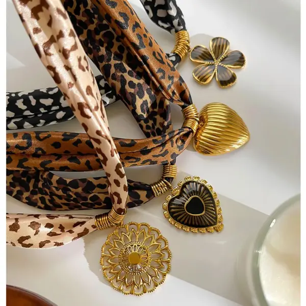 Retro Streetwear Geometric Sun Heart Shape PVD Coated 18K Gold Plated Gold Enamel 304 Stainless Steel Nylon Woven Chain Lobster Trigger Clasp Closure Scarf Necklaces Wholesale