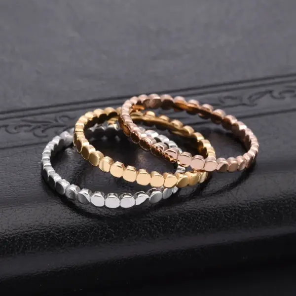 Wholesale Ion Plating (IP) Real Gold Plated 18K Gold Solid Color 304 Stainless Steel Simple Style Waterproof Non Tarnish Rings