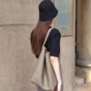 oly-ffc618e0d5f4a9575e35daa53d9a5276 Wholesale The Row Large-Capacity Bucket Bag Genuine Leather Pebbled Tote Bag for Class and Work Clothing New Therow Shoulder Bag