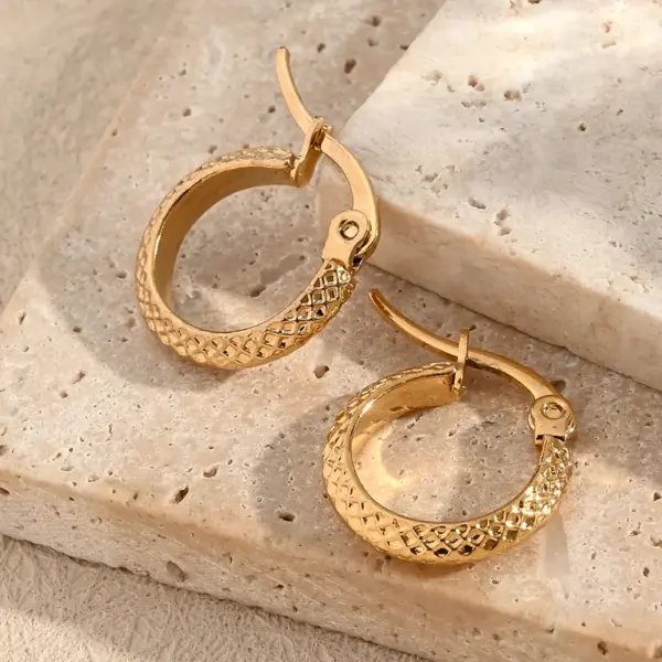 Wholesale Popular DIY Jewelry 201 Stainless Steel Water Plating Pattern Hoop Earrings Round Design Polished Finish