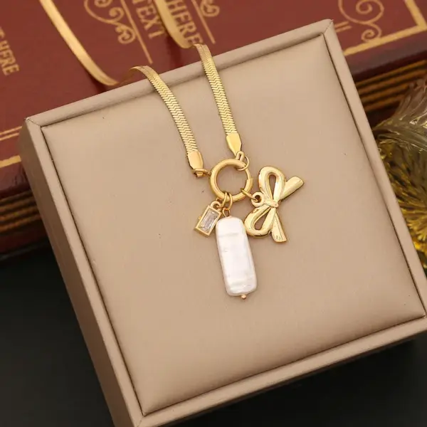 Wholesale 18K Gold Real Gold Plated 304 Stainless Steel Ion Plating (IP) Zircon Heart Shape Bow Knot Waterproof Non Tarnish Elegant Pendant Necklace For Women's