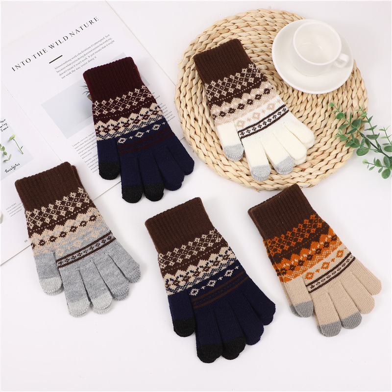 Wholesale Thick and Warm Knitted Gloves with Veet