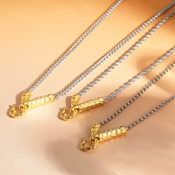 Wholesale Asymmetrical Irregular Necklace For Women In 304 Stainless Steel With 18K Real Gold Plated PVD Coated Finish And Box Chain