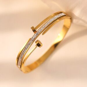Double nails with diamonds gold