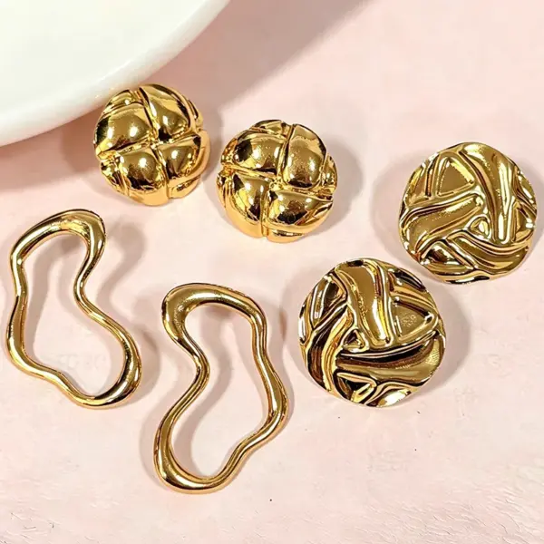 Wholesale Three-dimensional Geometric Stud Earrings For Women, 304 Stainless Steel With 18K Real Gold PVD Coated Plating, 0.03µm-0.05µm Thickness