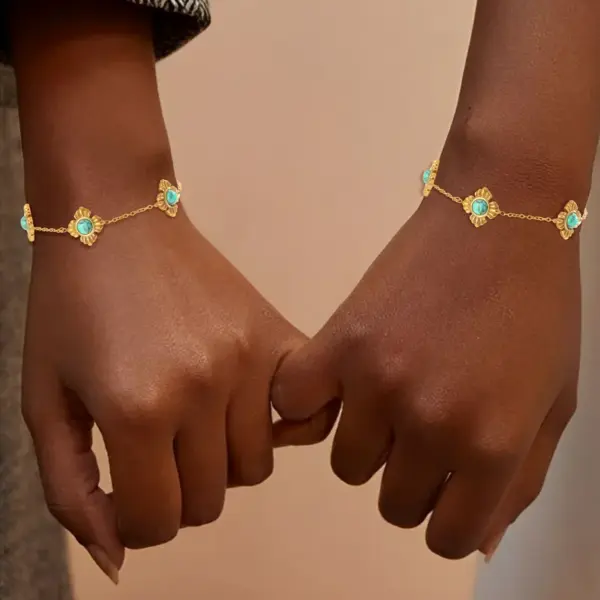 Wholesale 1-piece Gold Stainless Steel Vintage Flower Turquoise Women's Fashion Bracelet Suitable For Party Banquet Daily Wear Gift Jewelry