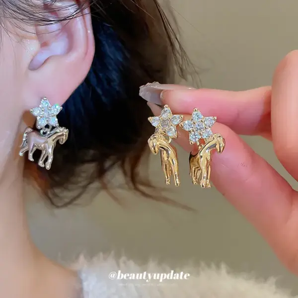 Wholesale Star Stud Earrings For Women In 925 Sterling Silver With Zircon Inlay, Available In Golden