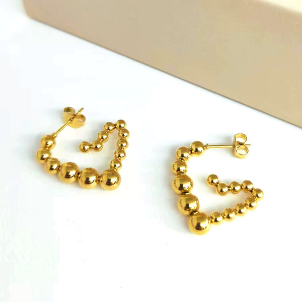 Wholesale Stainless steel beads heart triangle stainless steel earrings 18K gold earrings cold wind fashion high-end
