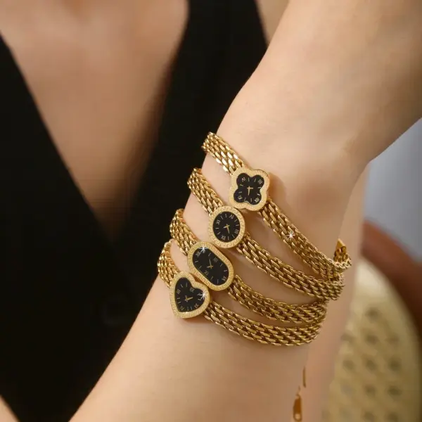 Wholesale Geometric Waterproof Non Tarnish Bracelets For Women In 304 Stainless Steel With 18K Gold Plated PVD Coated Woven Chain