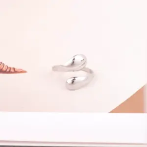 Silver / Average Size / 3#
