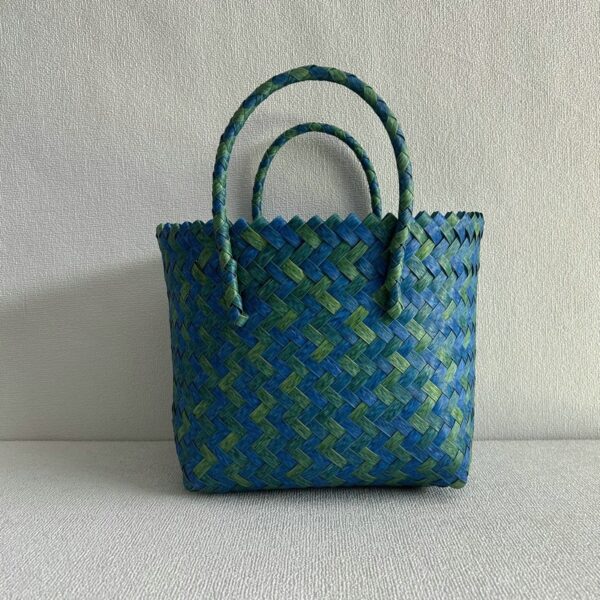 Wholesale Woven Bag Spring and Summer Bag Women's Beach Vacation Casual Handbag Single Shoulder Handmade Straw Bag Wholesale Bag