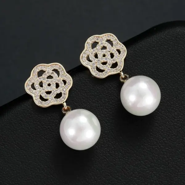 Wholesale Rose Stud Earrings In New Style With Copper Ear Pins And 14K Real Gold Plated Finish Featuring Zircon Inlay