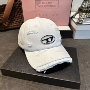 Hole d white / M（56-58cm）