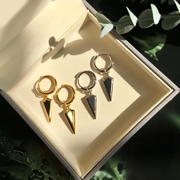 Wholesale Trillion-cut Three-dimensional Earrings For Women In Brass With 18K Real Gold Plated Finish And 0.03µm Coating Thickness