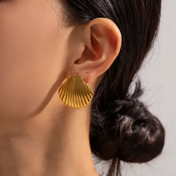 Wholesale 304 Stainless Steel Shell PVD Coated 18K Gold Plated IG Style Vacation Plating Ear Studs