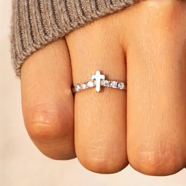 Wholesale Women’s Cross Ring With Claw Setting, Copper Base With White K Water Plating, Featuring Zircon Inlay