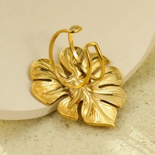 Wholesale Jewelry Vacation Streetwear Leaves 304 Stainless Steel 18K Gold Plated PVD Coated Rings