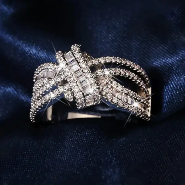Wholesale Huajie Hollow Ribbon Sweet Gift Small Size Popular Design Personality Ring Women Luxury Ring Geometric Pattern Carved Copper Ring