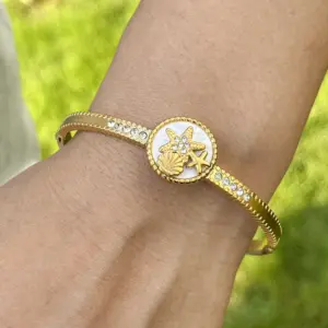Wholesale PVD Coated 18K Gold Plated Starfish Shell 304 Stainless Steel Casual Retro Simple Style Plating Inlay Bangle
