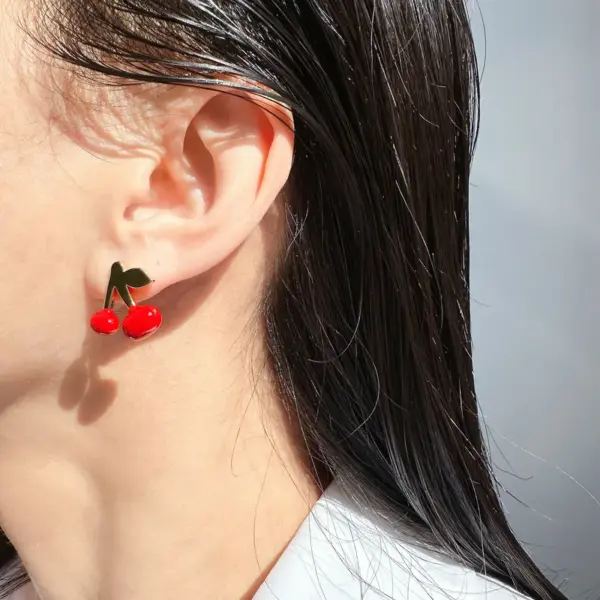 Wholesale Exquisite Fashion Design Red Cherry Earrings Handmade Glaze Red New Year Earrings For Women Christmas Festive Girl Earrings 1080