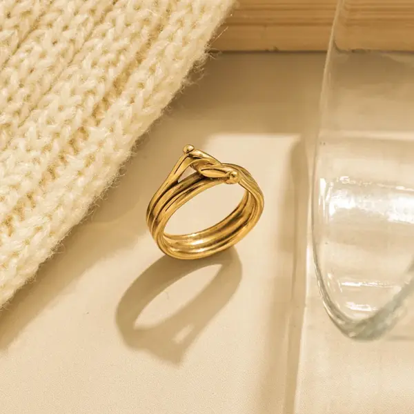 Wholesale Vacuum Electroplating (In Furnace) 18K Gold Plated 304 Stainless Steel Rose Flower Rope Knot Love Heart Zircon Metal Wind Ring
