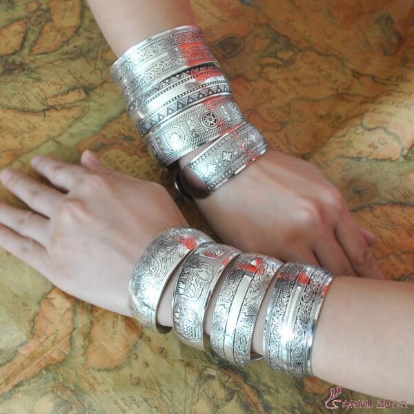 Wholesale YB10005C Bohemian Flower Teng Ancient Miao Silver Bracelet Women's Retro Wide Xizang Silver Bracelet Carved Bracelet