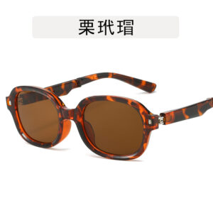 spring leg / Chestnut Hawksbill