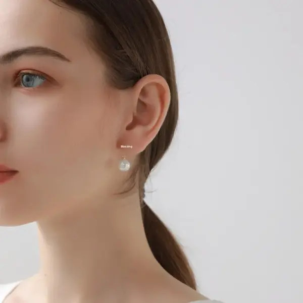 Wholesale Rose Stud Earrings In New Style With Copper Ear Pins And 14K Real Gold Plated Finish Featuring Zircon Inlay