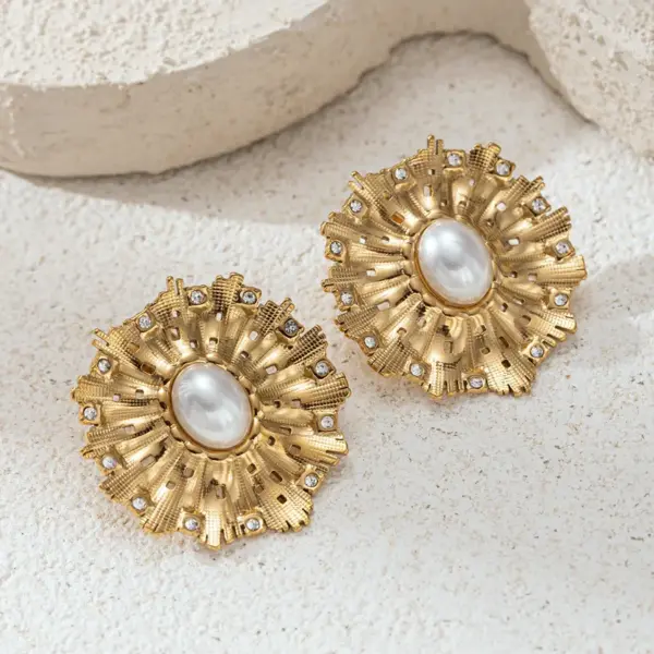 Wholesale Taina 304 Stainless Steel Earrings Light Luxury Niche Flower Pearl Zircon Inlaid Vacuum Electroplated 18K Real Gold Non-Fading Hot-Selling Item