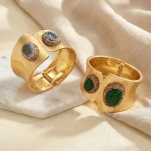 Wholesale 14K Gold Plated Copper Color Retention Electroplated Rhinestone Malay Jade Crystal Irregular Oval Brushed Inlaid Openable Bracelet For Women