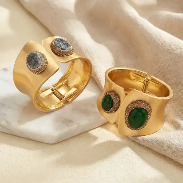 Wholesale 14K Gold Plated Copper Color Retention Electroplated Rhinestone Malay Jade Crystal Irregular Oval Brushed Inlaid Openable Bracelet For Women