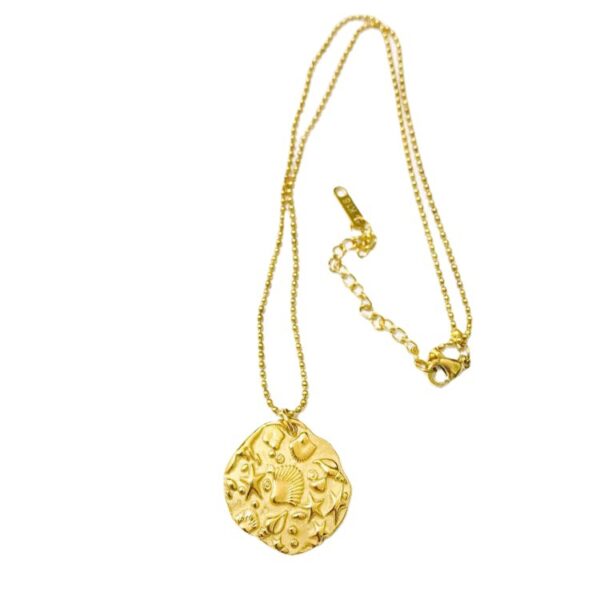 Wholesale Elegant hip hop underwater world necklace pendant 18K gold stainless steel necklace fashionable and elegant