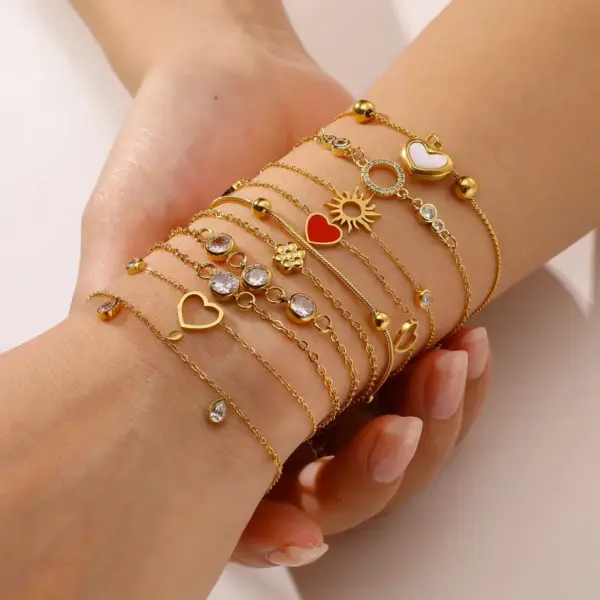 Wholesale PVD Coated 18K Gold Plated Round Heart Shape Flower 304 Stainless Steel Copper IG Style Korean Plating Bracelets