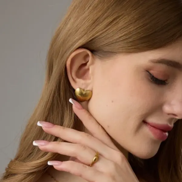oly-05be8c4a9c76d51d01acd2ea949ae553 Wholesale Heart Shape Earrings In 316 Stainless Steel With 18K Real Gold Plating, Featuring 304 Stainless Steel Posts, Unisex Design