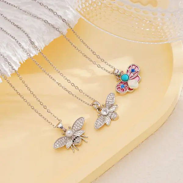 Wholesale Women's Necklace Vintage French Style Copper Embedded Zirconia Bees Pendant Oil Enameled Personalized Luxury Stainless Steel Chain