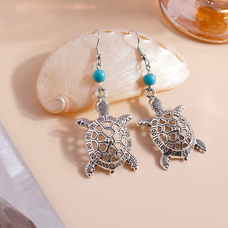 Wholesale Europe and the United States hot new hollow turtle earrings cute vintage personality turtle alloy turtle earrings cross-border jewelry