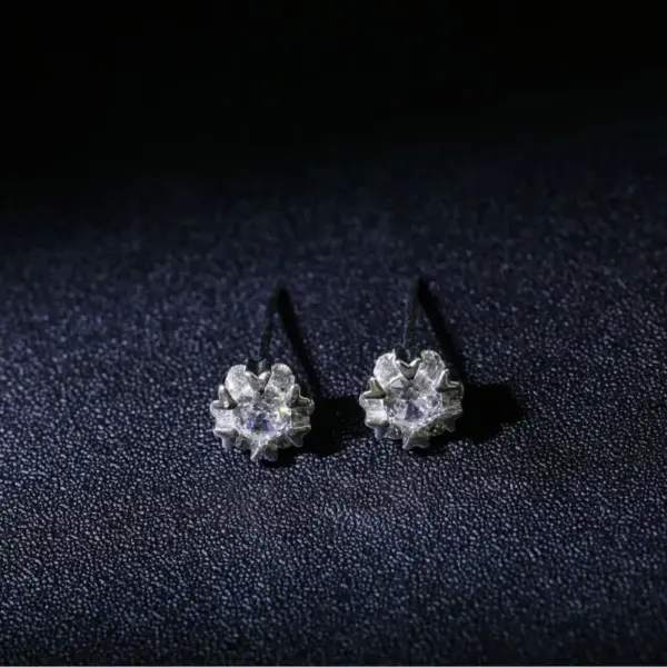 Wholesale Fashionable S925 Silver Plated Snowflake Earrings Elegant Dance Of Snowflake Jewelry Women's Stylish Hoop Earrings With Diamond