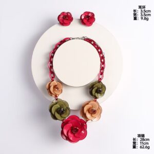 Plum red + green + khaki