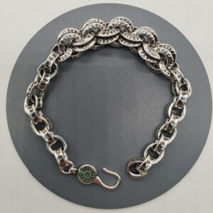 Double ring spliced letter chain