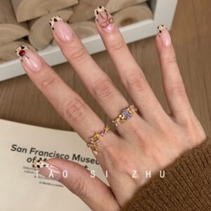 Bauhinia + purple zirconium gypsophila / Opening is adjustable